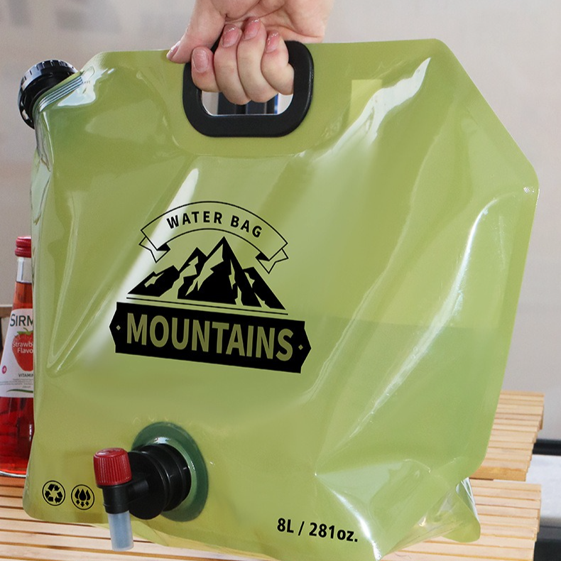 8L Large-Capacity Foldable Outdoor Water Bag,Built-in Faucet, Portable Camping and Travel Water Bag - Green