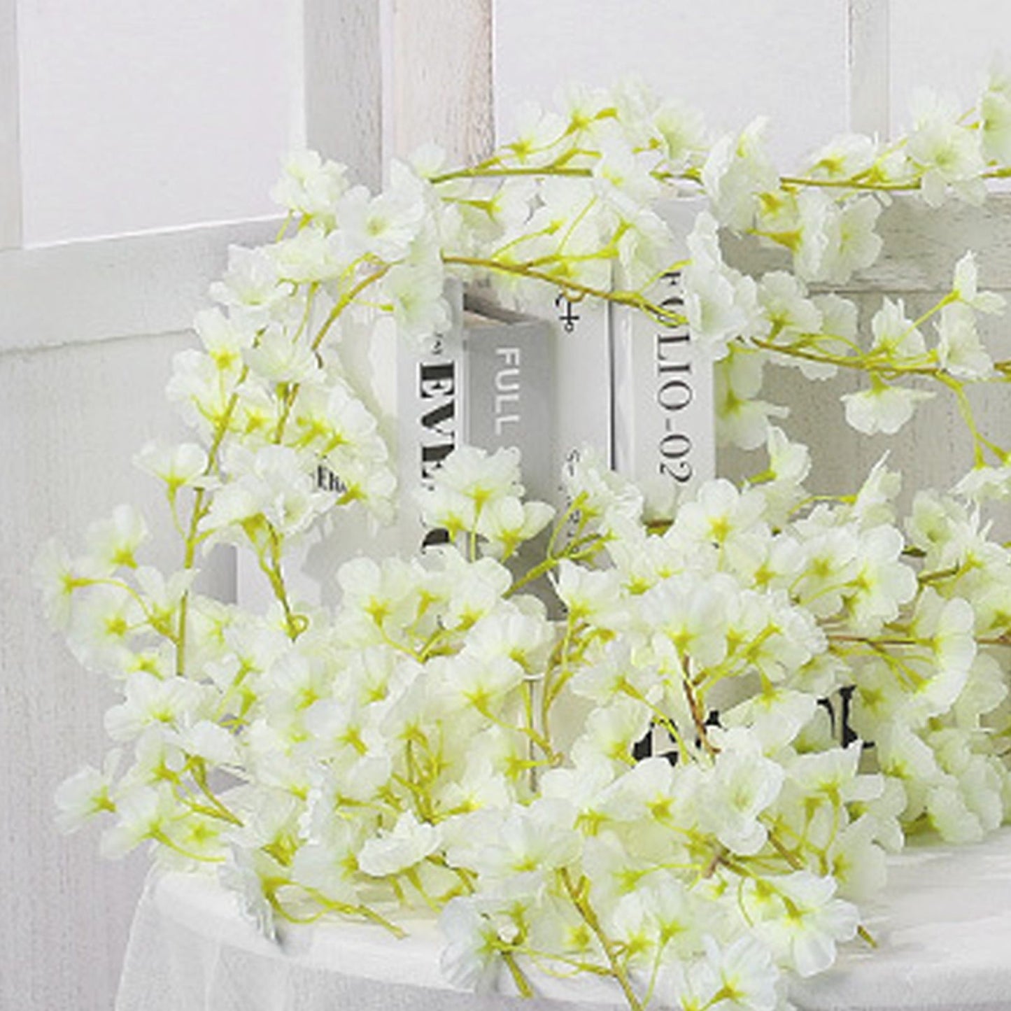 Artificial Flower Rattan Single 1.8m 135pcs Flowers Head Vivid Decorative Silk Plastic Hanging Fake Rattan for Decoration White