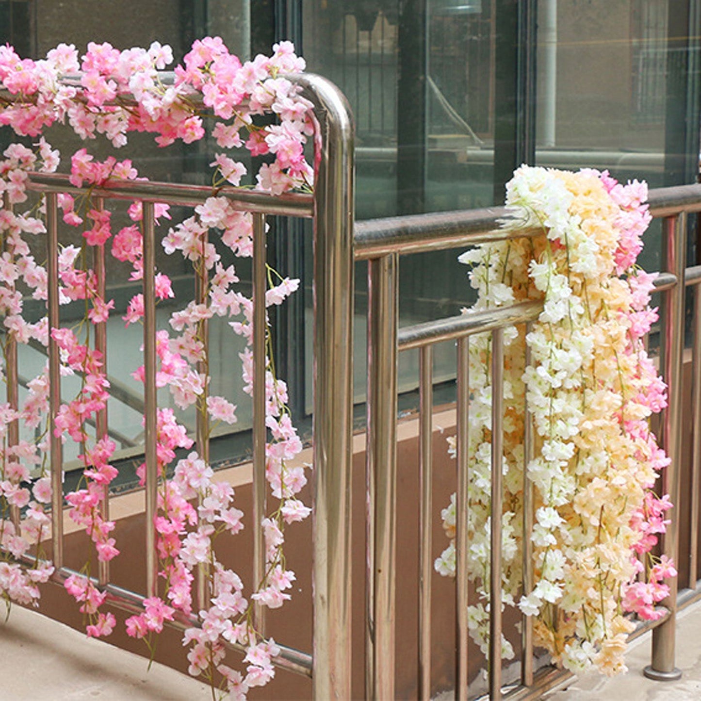 Artificial Flower Rattan Single 1.8m 135pcs Flowers Head Vivid Decorative Silk Plastic Hanging Fake Rattan for Decoration White