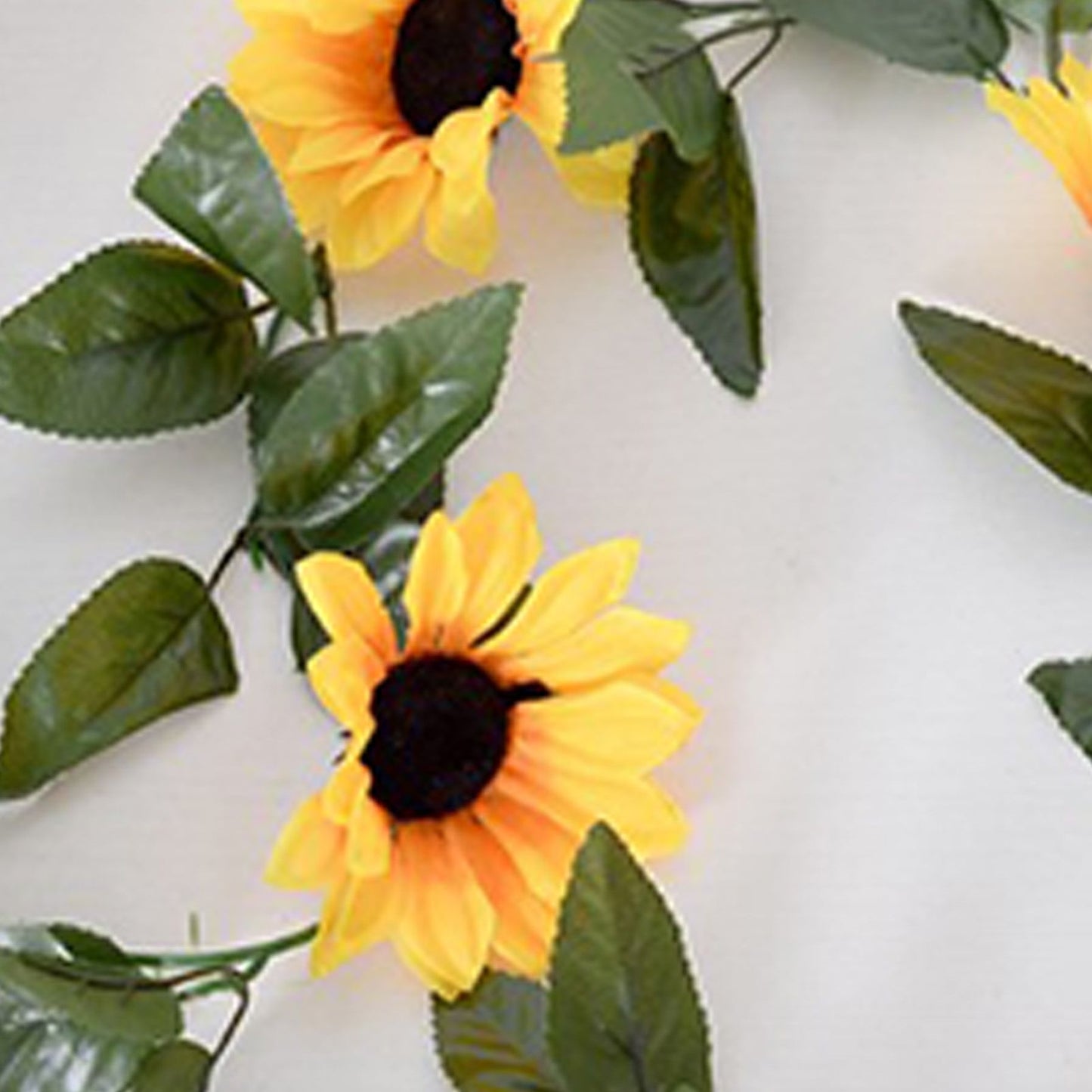 Artificial Sunflower Vines 200cm Length Lifelike Details Bright Colors Sunflower Garland for Parties Gardens Fences