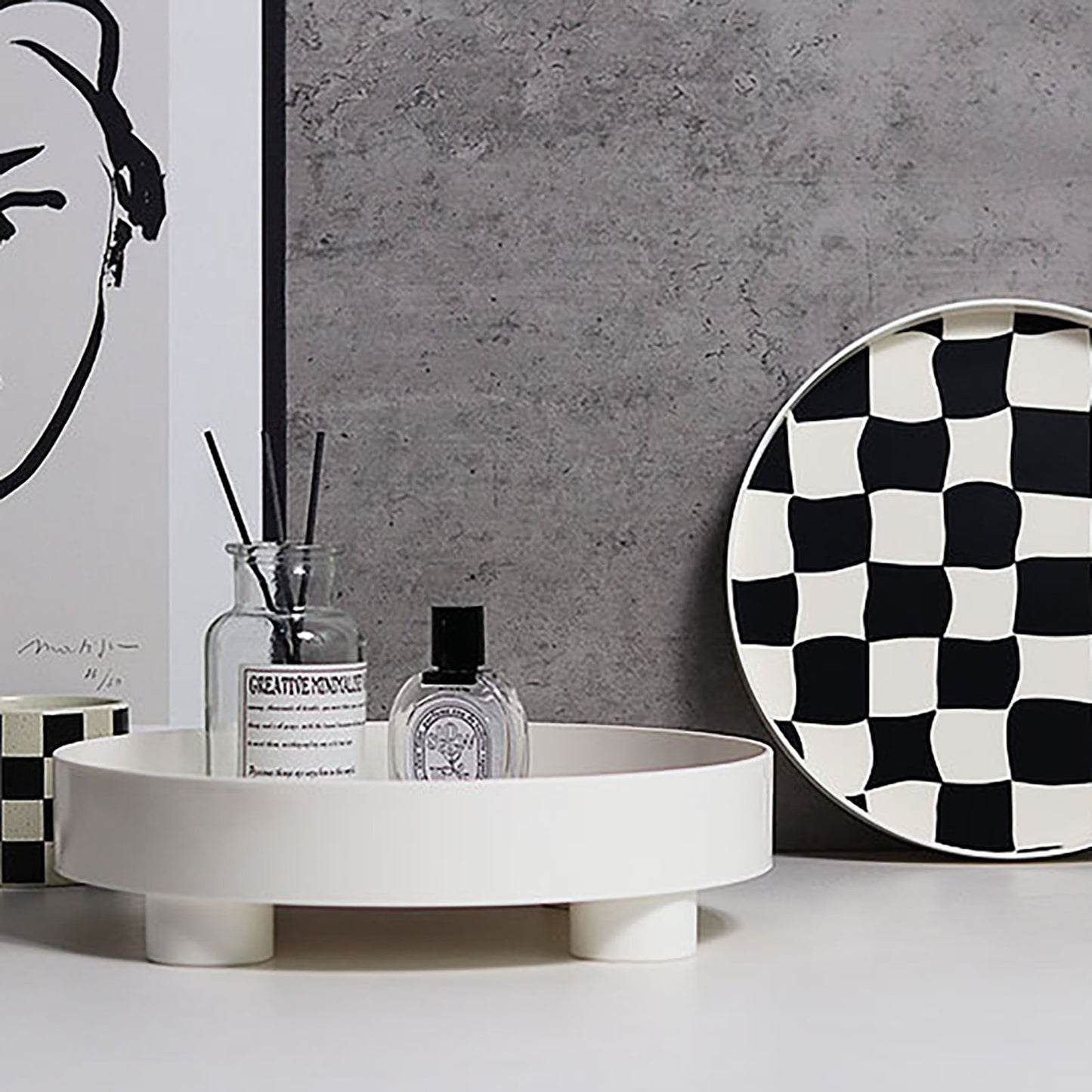 Round Storage Organizer Tray Checkerboard Design Plate Container Tray for Fruit Perfume Jewelry White, Large