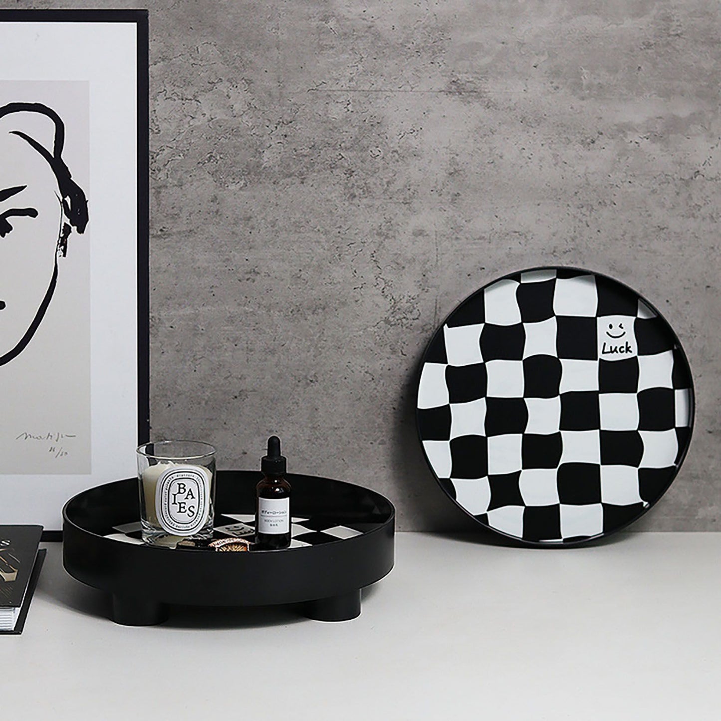 Round Storage Organizer Tray Checkerboard Design Plate Container Tray for Fruit Perfume Jewelry Black, Small