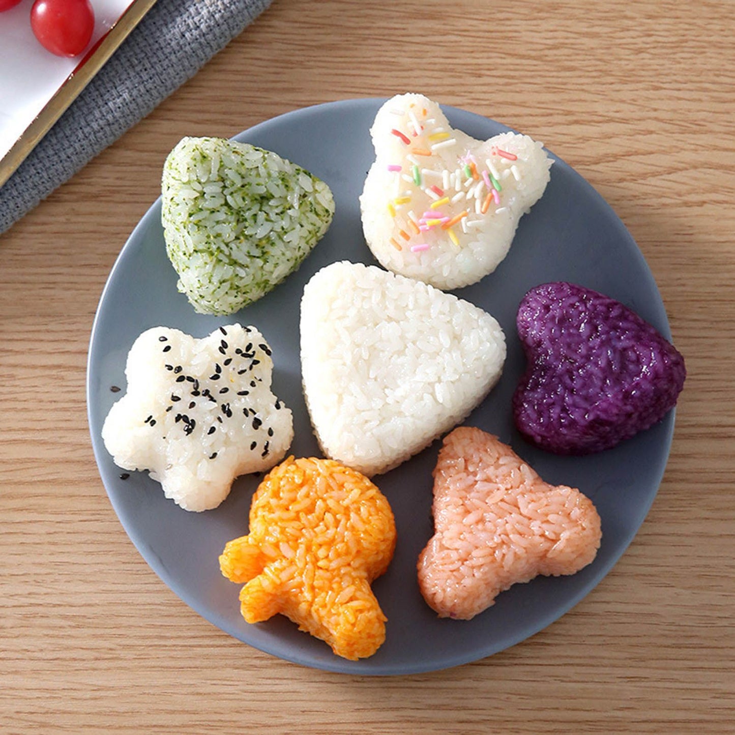 7Pcs Sushi Ball Mold Cartoon Style Food Grade PP Easy Operation Widely Used Sushi Mold for Household Bar DIY