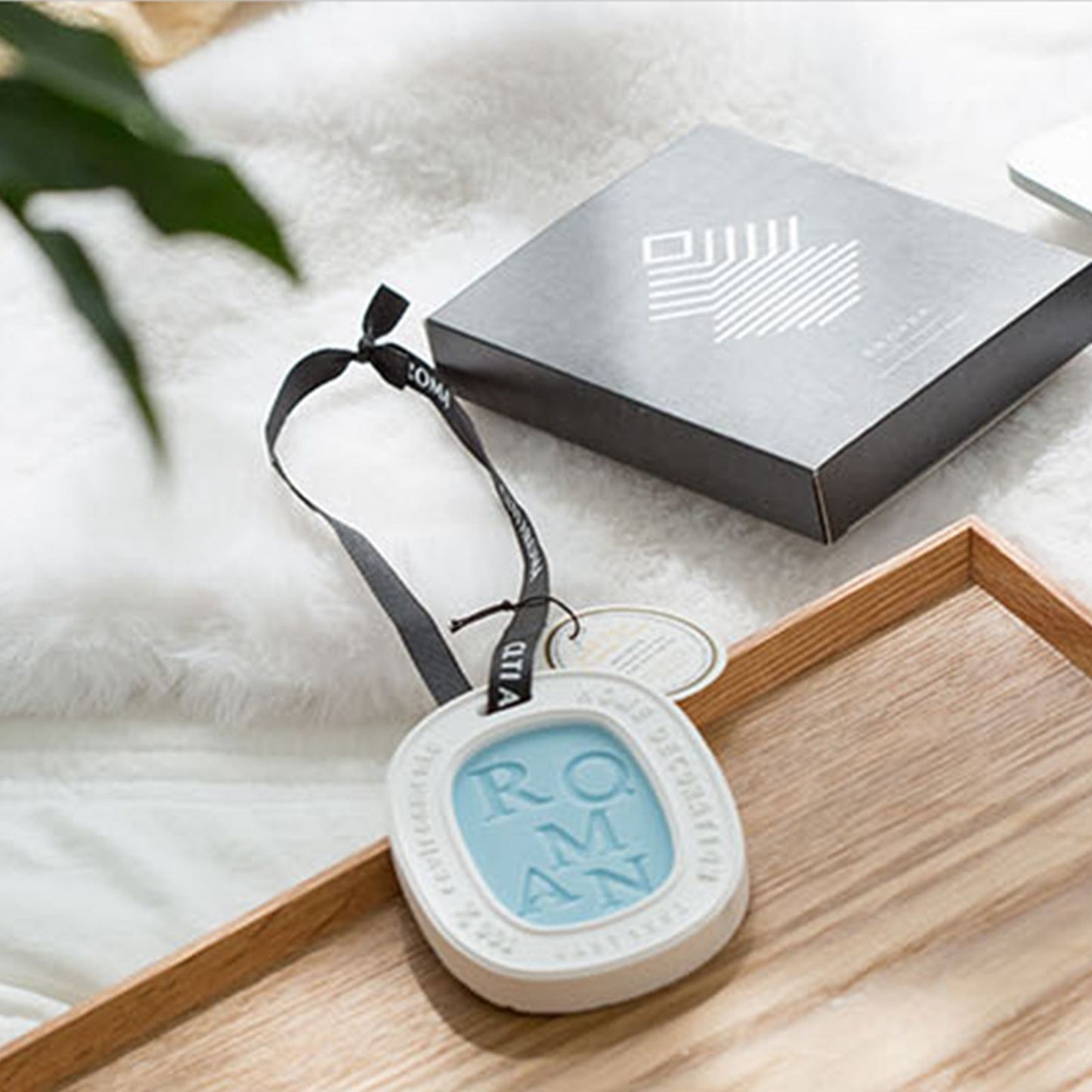 Hanging Aromatherapy Wax Tablets Home Closet Odor Freshener Car Solid Air Freshener Pendant
