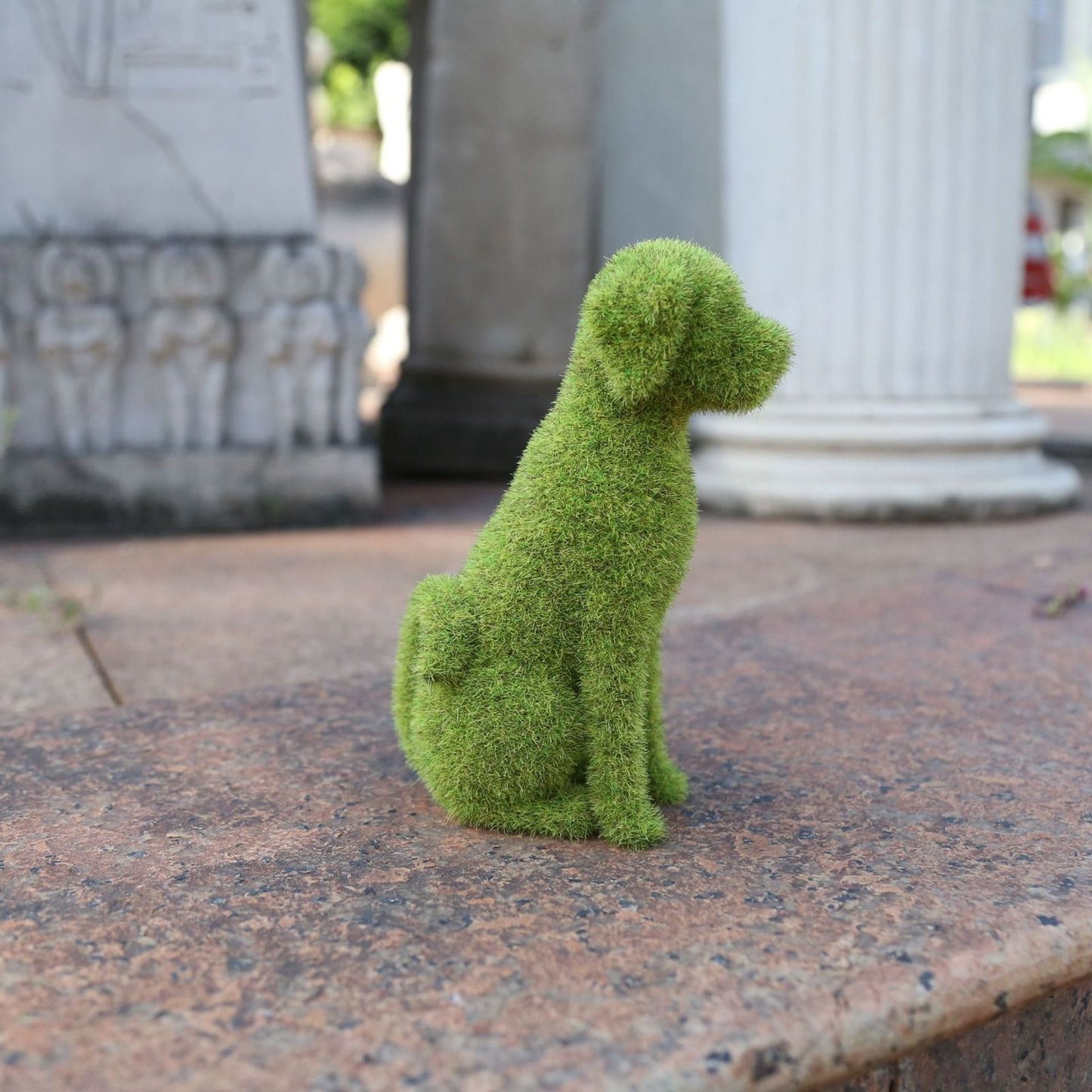 Flocked Animal Statue European Style Handcrafted Resin Simulation Moss Flocked Figurine for Garden Type A
