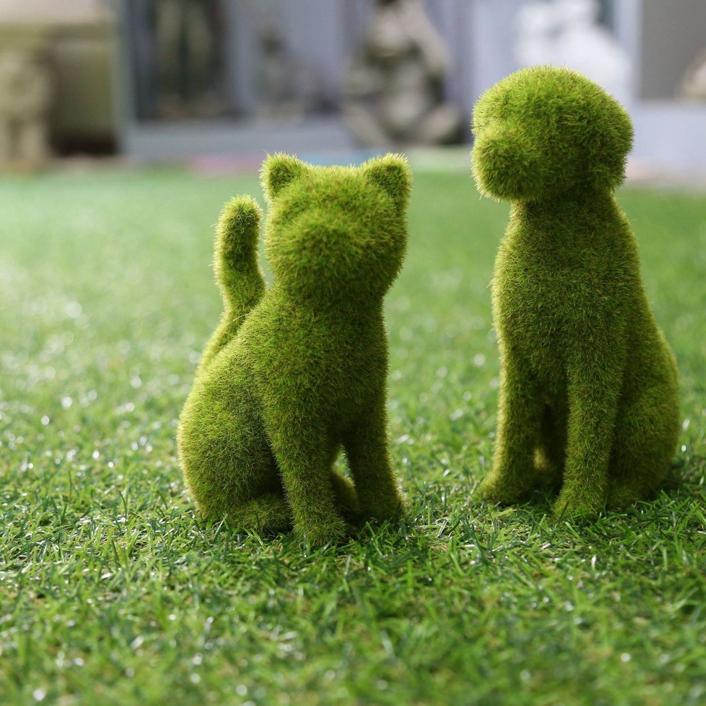 Flocked Animal Statue European Style Handcrafted Resin Simulation Moss Flocked Figurine for Garden Type B