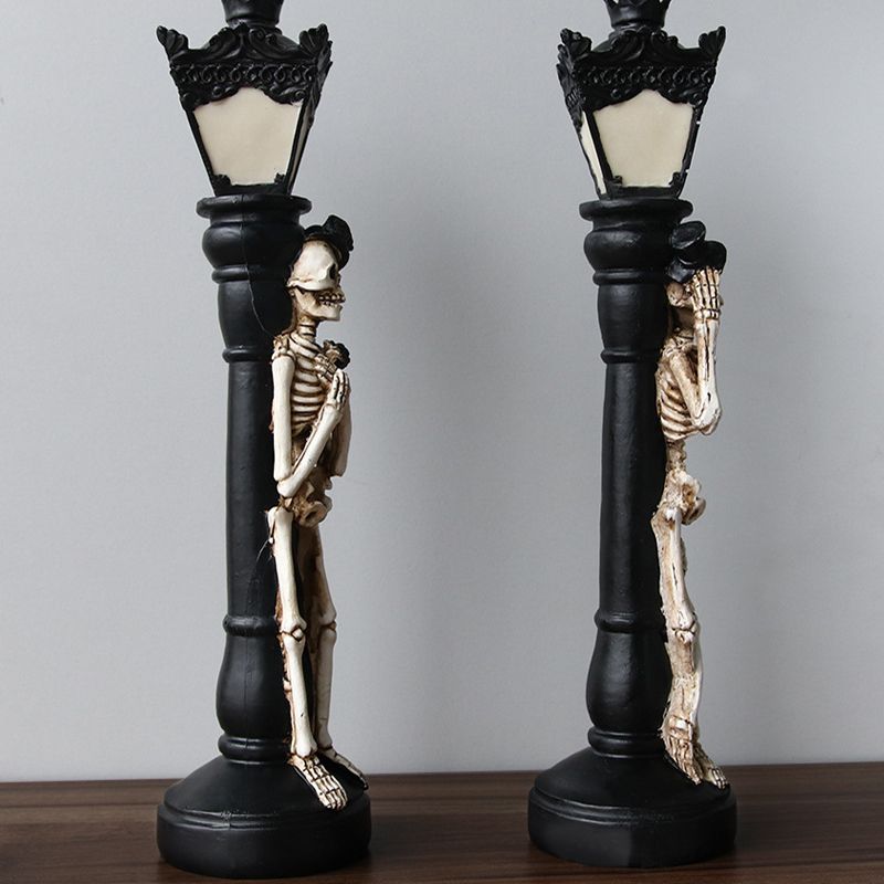 Halloween Skeleton Lamp Resin Decorative Glowing Halloween Ornaments Lamp for Festival Party 1 Pair Skeleton Street Lamps