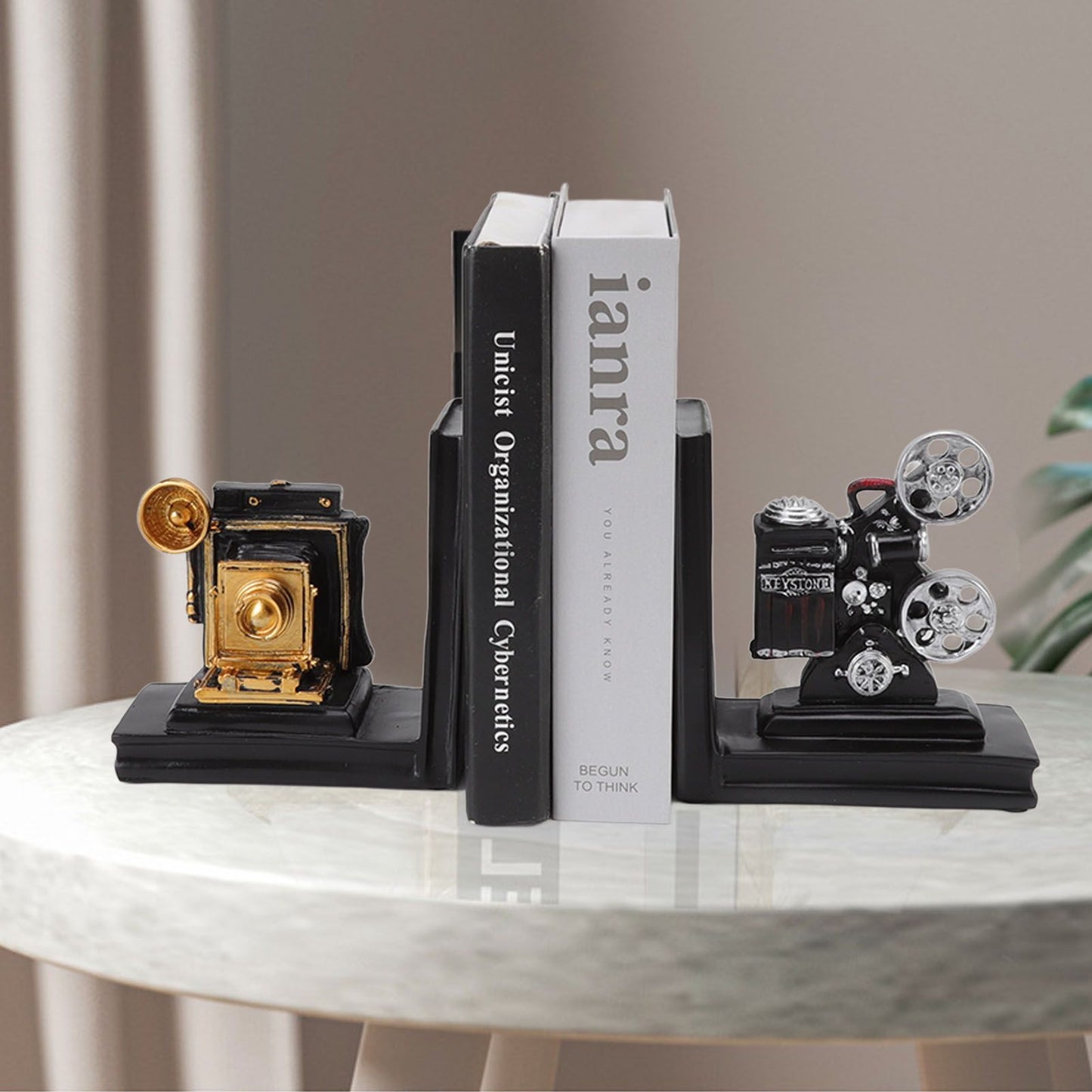 One Pair Shelf Book Ends Movie Projector Designed Resin Bookend Decoration for Study Home Office