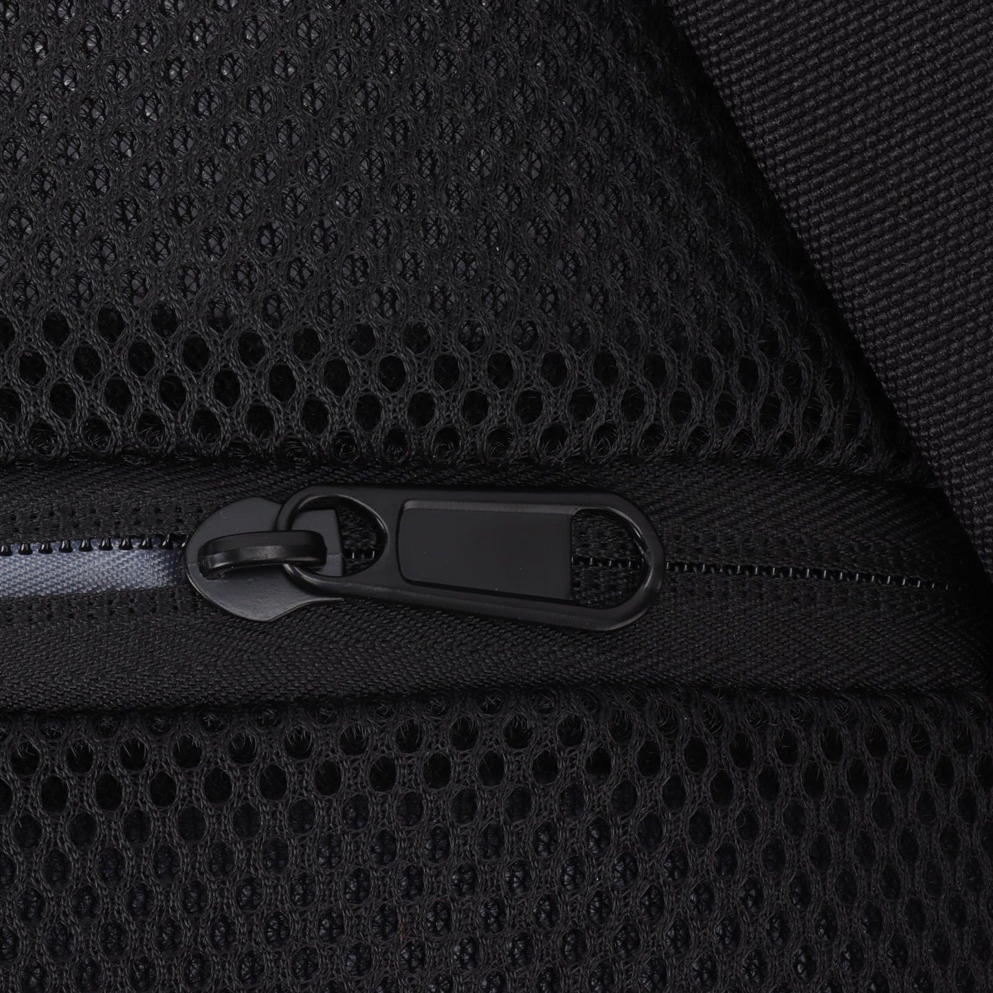 Shoulder Backpack Breathable Large Capacity Lockable Zipper Oxford Cloth Portable Sling Bag for Women Men Black