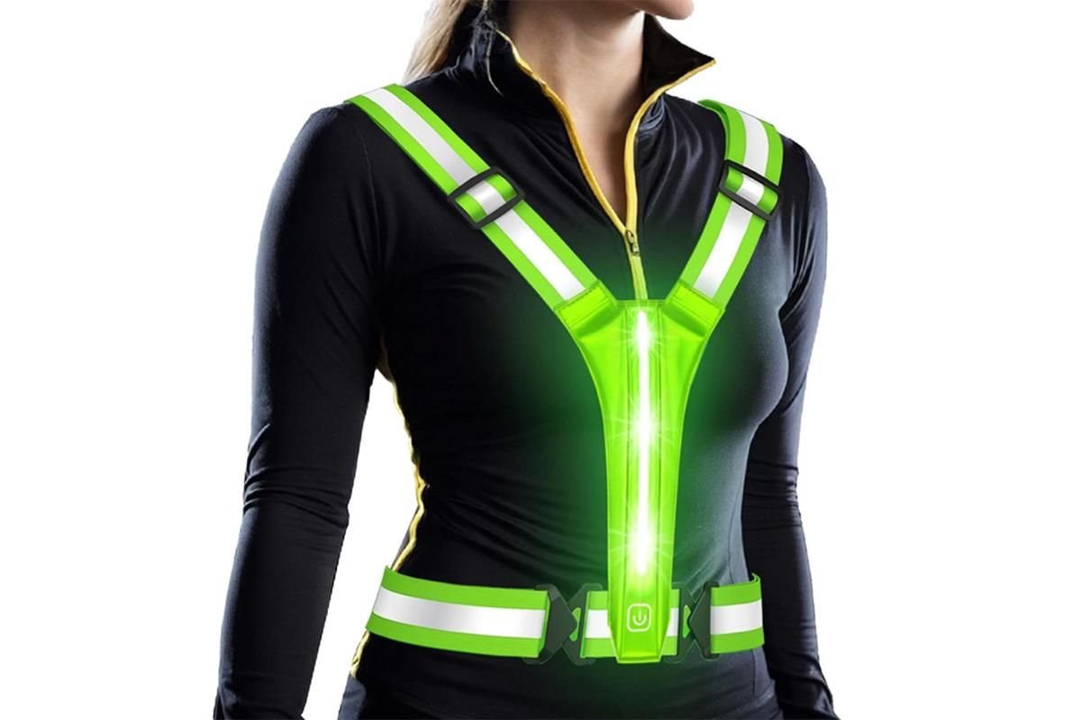 LED Reflective Vest Running Gear USB Rechargeable LED Light Up Vest High Visibility with Adjustable Waist and Shoulde for Night Walking Cycling, High Visibility Running Vest with Reflective Strips -Green