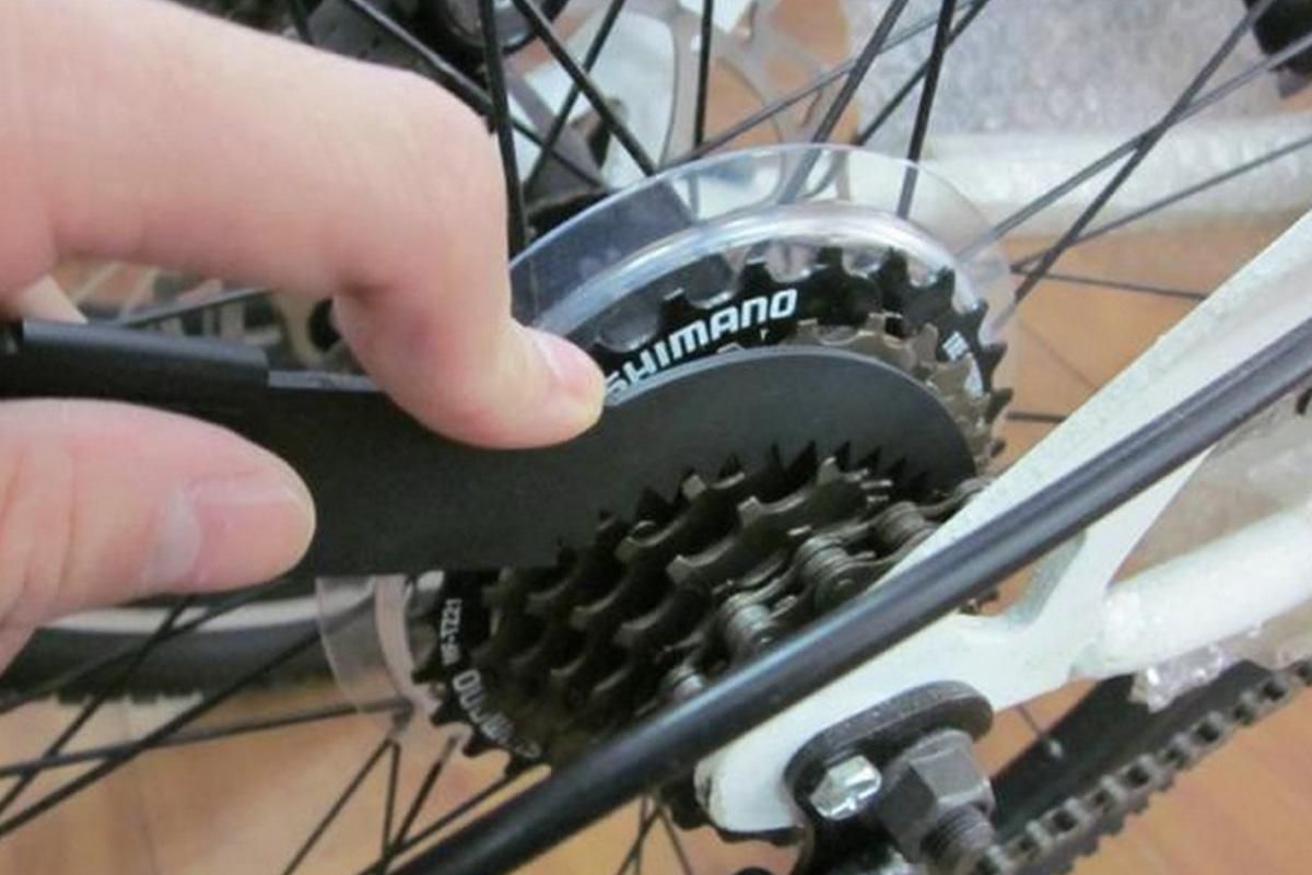 Bicycle Chain Cleaning Kit 360 Degree Rotating Brush Gear Scrubber Tool