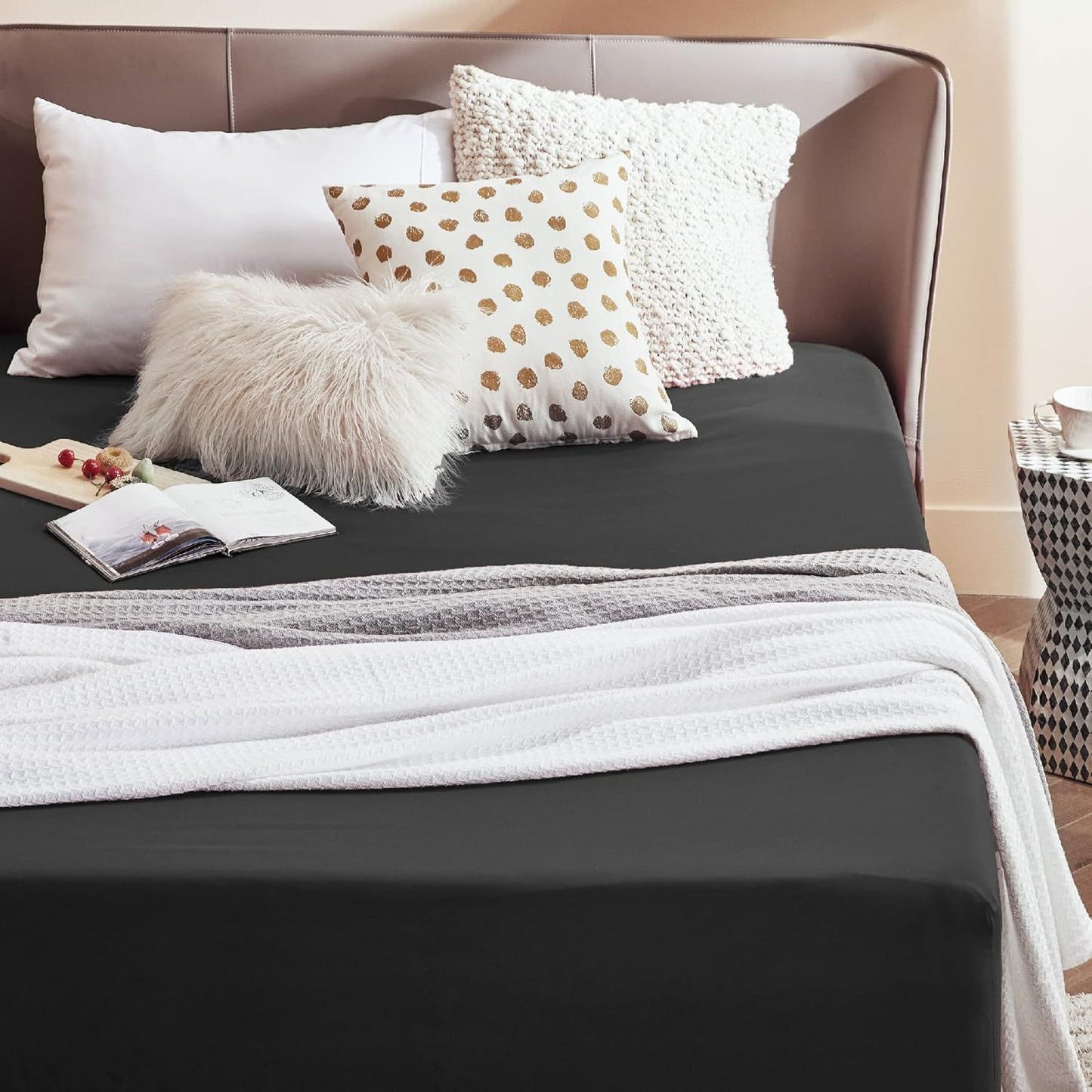 2000TC Hotel Quality Fitted Sheets - 2 Piece Fitted Sheets  -Breathable Bedding - Wrinkle, Fade, Stain Resistant- 16inch/40cm Deep Pocket Fitted Bed Sheets-Wrinkle and Fade Resistant,(Black,Queen)