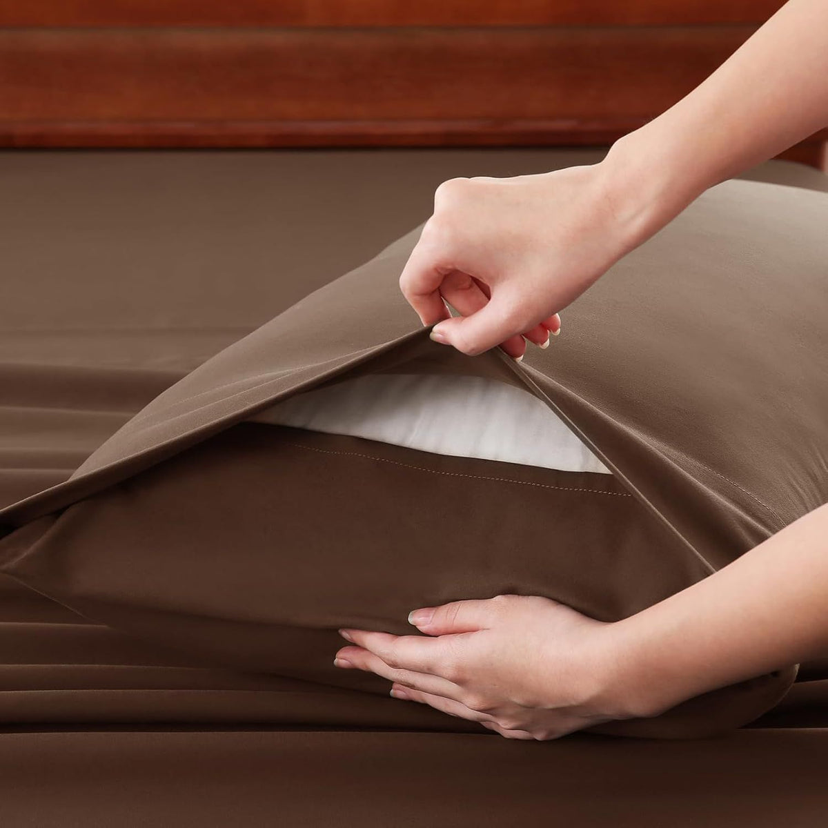 Hotel Soft Bed Sheet Set- Bedding Sheets & Pillowcases -Breathable Bedding - Wrinkle, Fade, Stain Resistant-Deep Pocket Flat Fitted Bed Sheet Set(Chocolate,Single)