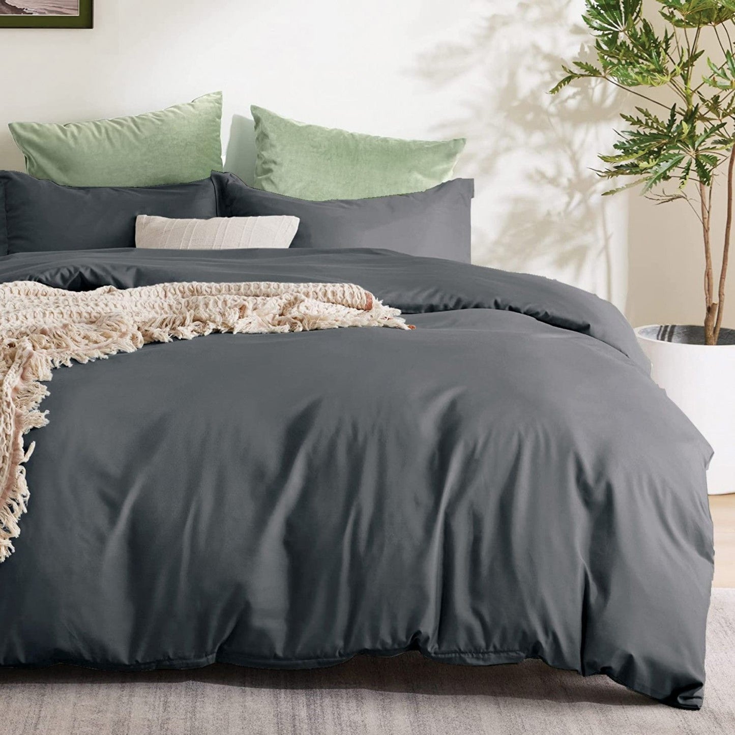 3 Piece Hotel Soft Microfiber Quilt Cover Set-2000TC Duvet/Donna Cover Set & Pillowcases -1 Quilt Cover Zipper Closure & 1 x Pillowcases-Breathable Bedding - Wrinkle, Fade, Stain Resistant(Dark gray,Queen)