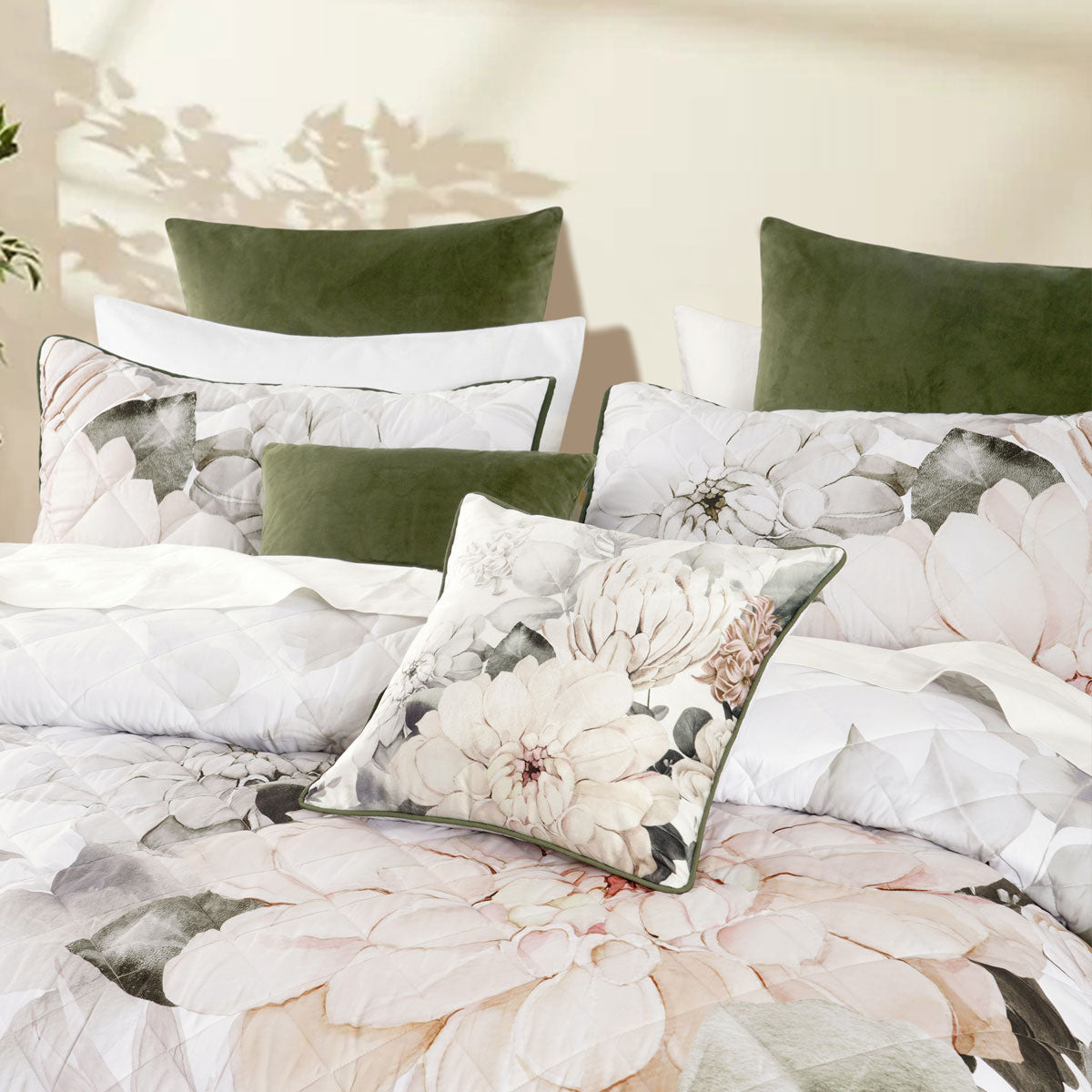 Bianca Giselle White Polyester Printed Floral Coverlet Set Queen/King