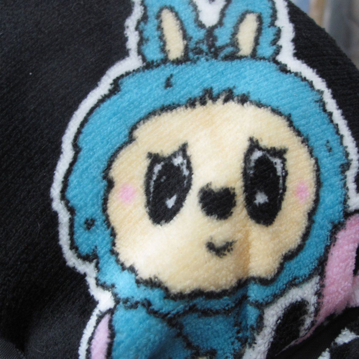 Snuggle Coral Fleece Throw with Sherpa Reverse 127 x 152 cm Cool Dolls Black