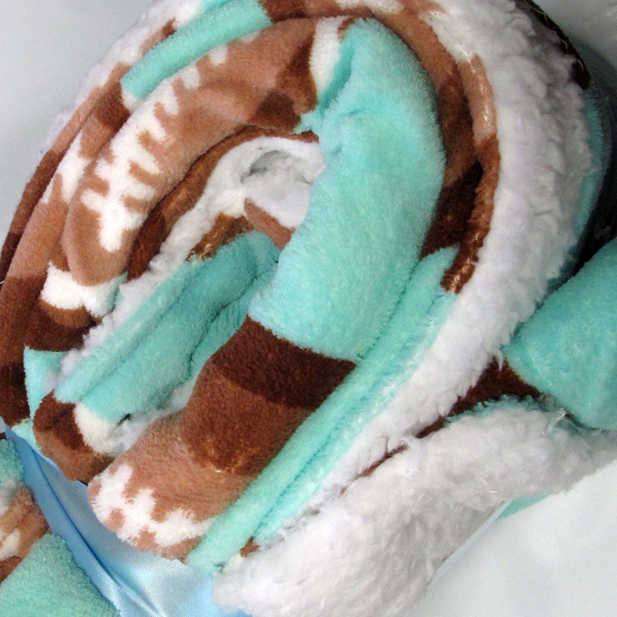 Snuggle Coral Fleece Extra Large Throw with Sherpa Reverse 200 x 128 cm American Football Teal