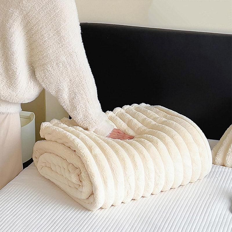 Plush Blanket Leisure Blanket Autumn Winter Warm Nap Throw Soft Cozy - Khaki-100x150cm