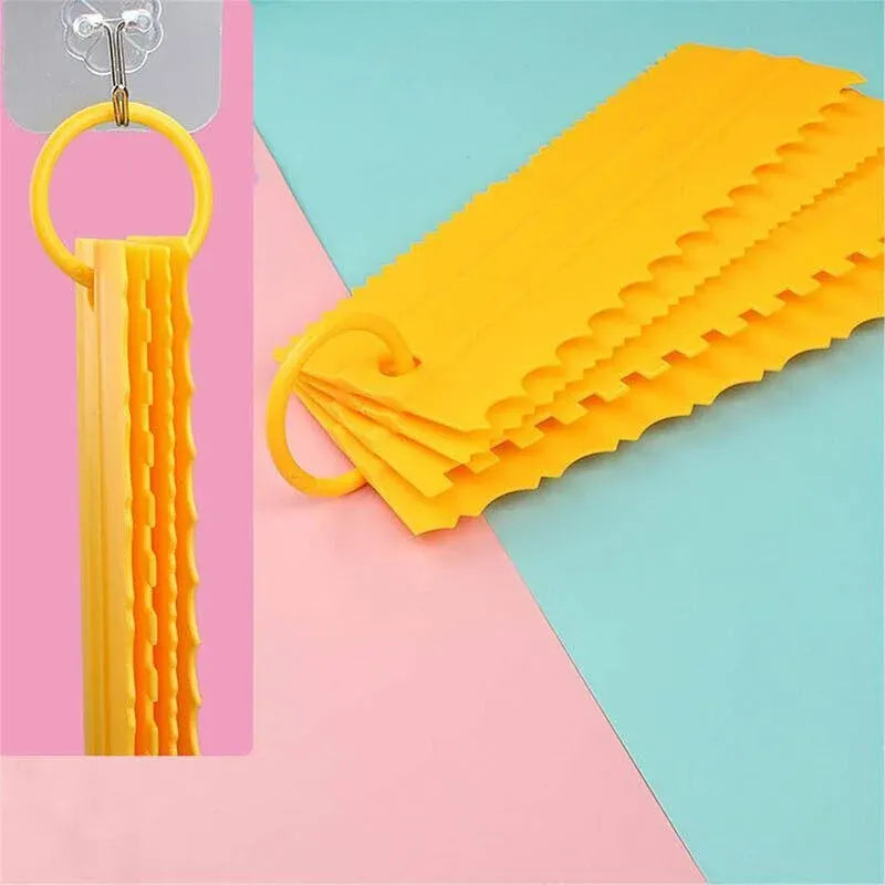 4PCS Cake Decorating Scraper Set Icing Smoother and Frosting Comb Tools - Pink