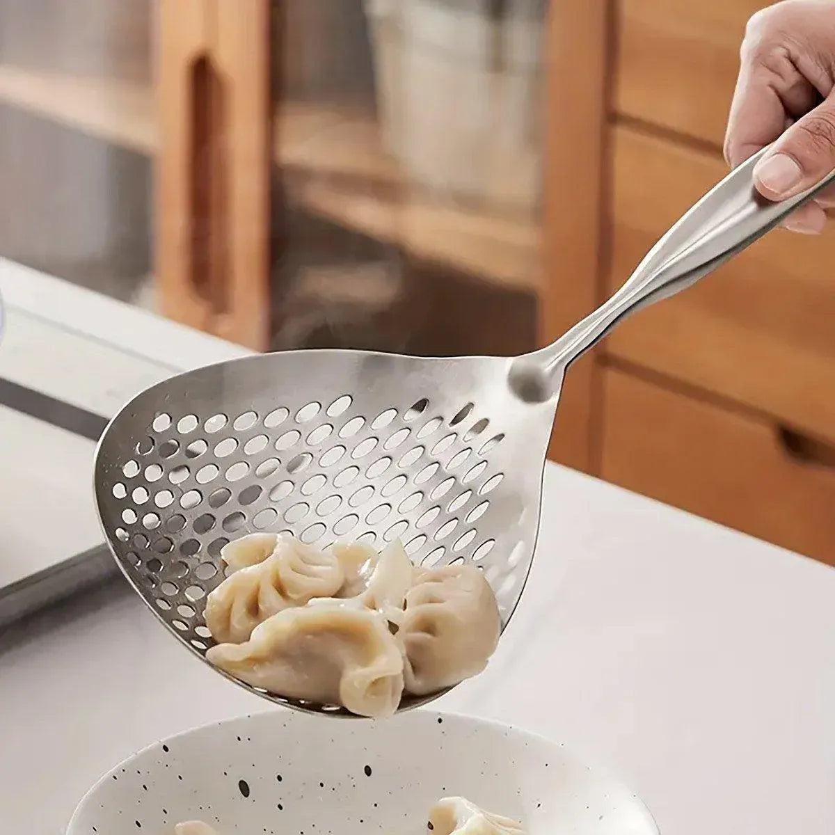 304 Stainless Steel Kitchen Colander Long Handle Noodle Dumpling Strainer Spoon - Yellow wood