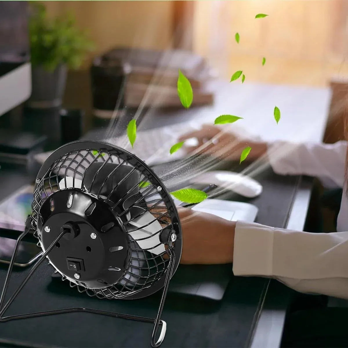 USB Desk Fan 4 Inch Metal Frame Black Portable Table Fan, 1 Piece