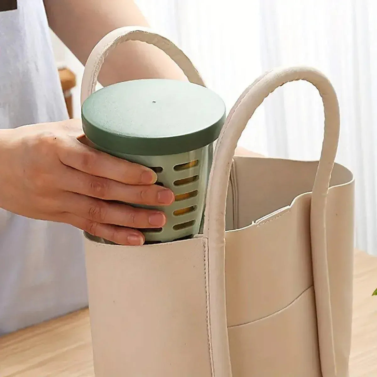 Portable Drainable Fruit Cup Plastic Sealed Cup for Snacks and Travel Use - Green