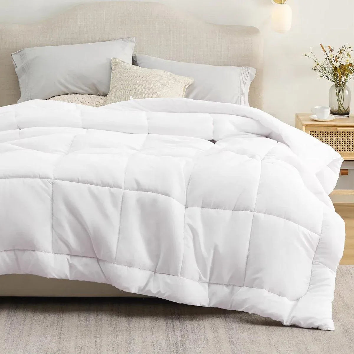 Luxury Hotel Quilt Core – Soft Microfiber Down Alternative Comforter for All Seasons - 140x210cm-Brushed