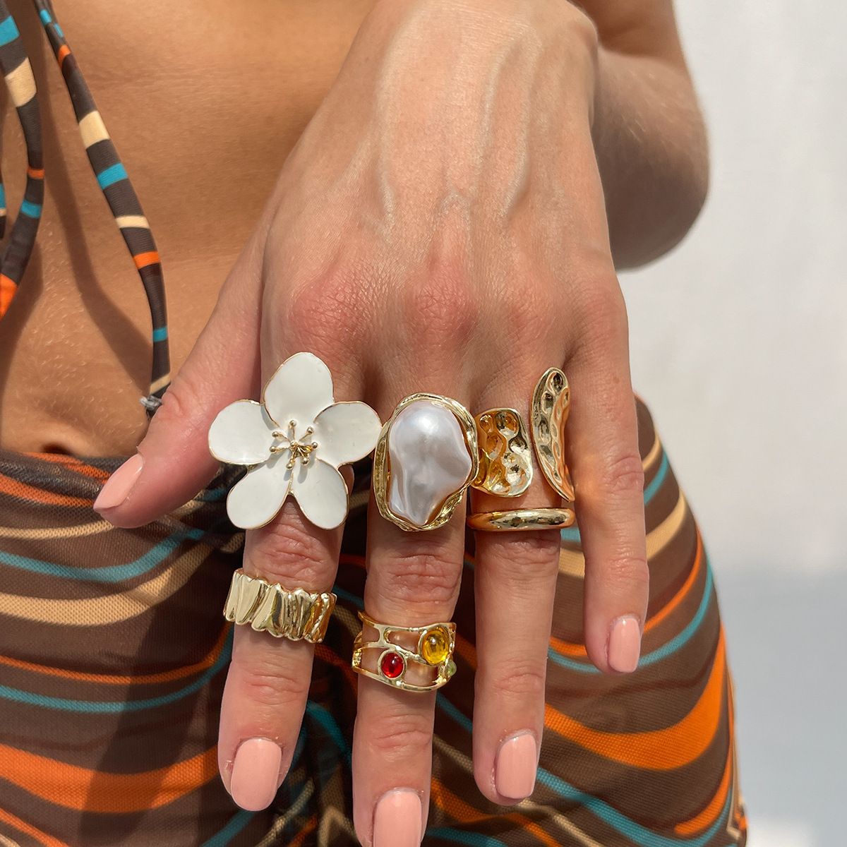 6 Piece Baroque Pearl Flower Ring Set with Gift Jewelry Box - Adjustable Open Rings, Statement Fashion Jewellery, Vintage Inspired Design, Gift Ready Accessory Set for Women