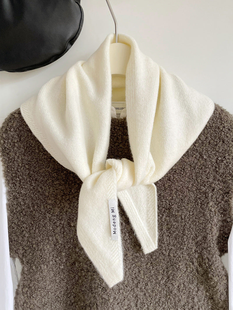 White Chic Wool Blend Knit Triangle Scarf - Versatile & Warm Fashion Accessory - 105 x 35cm
