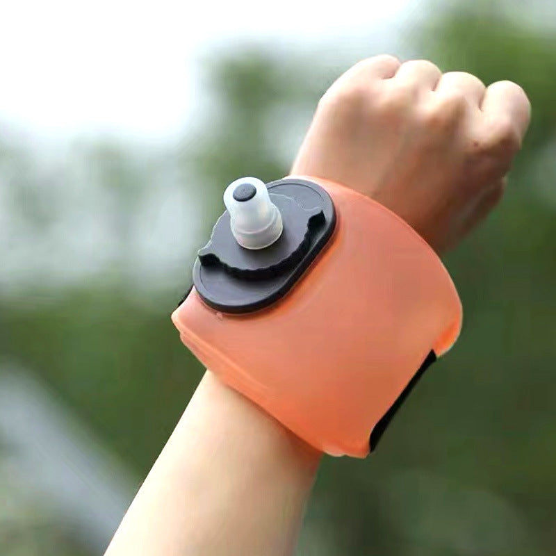 Wearable Sports Wrist Water Bottle - 200ml BPA-Free Silicone Flask with Adjustable Strap & Bite Valve(Transparent)