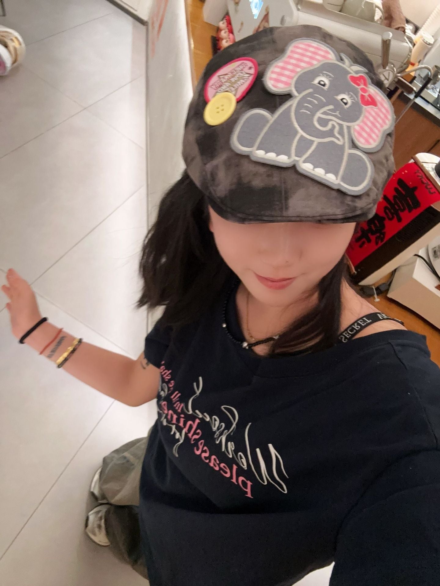 Cute Elephant Applique Beret Hat - Soft Fabric, Adjustable Fit, Retro Newsboy Cap(red)
