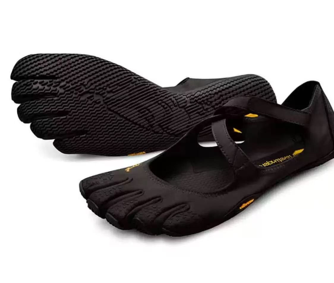 Black Breathable High-Grip Five-Finger Yoga & Pilates Shoes (Foot Length 24.5 CM) - Professional Training Footwear for Natural Toe Splay & Barefoot Feel
