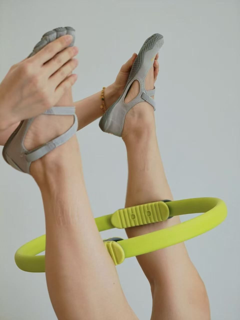 Purple Breathable High-Grip Five-Finger Yoga & Pilates Shoes (Foot Length 24.5 CM) - Professional Training Footwear for Natural Toe Splay & Barefoot Feel