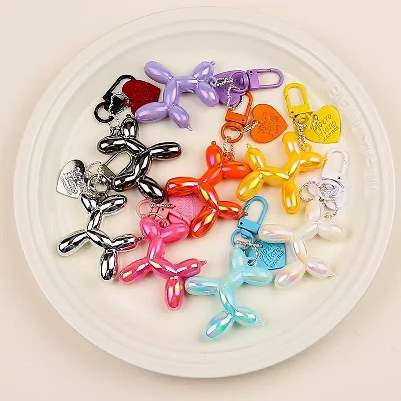 2-Piece Black Balloon Dog Keychain Set with Heart Charm Bag Pendant Cute Couple Gift