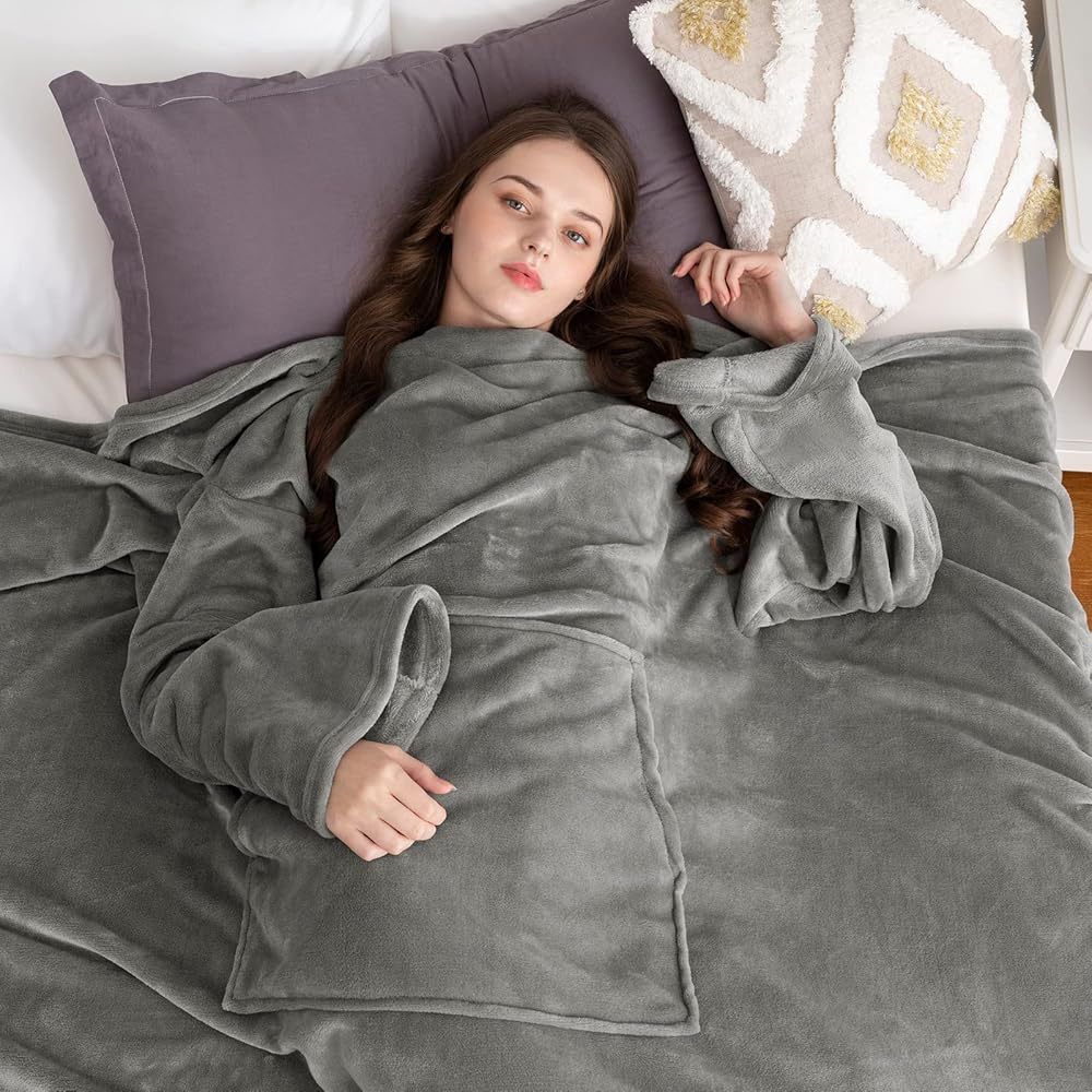 Black 180 x 120CM Extra Large Wearable Wrap Blanket with Sleeves and Large Pocket, Cozy Thickened Flannel Oversized TV Blanket Robe and Sofa Throw for Home Lounging