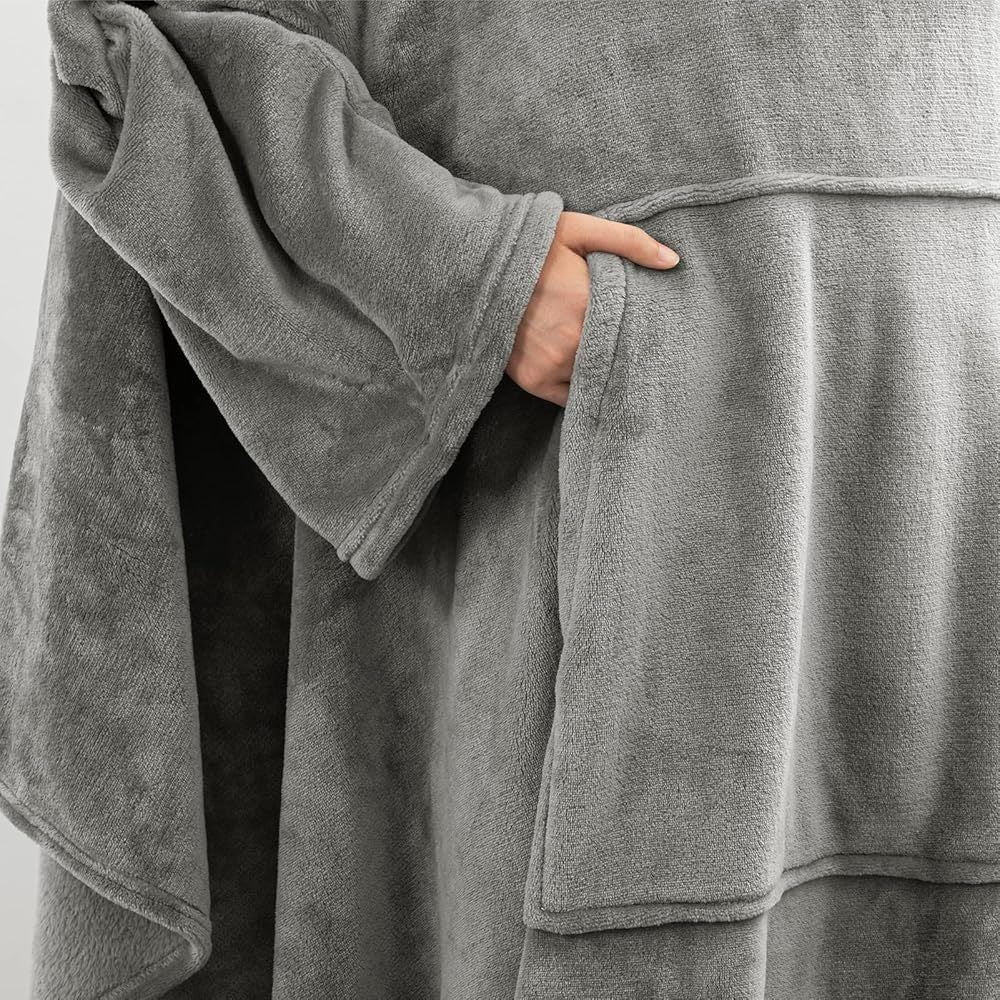 Black 180 x 120CM Extra Large Wearable Wrap Blanket with Sleeves and Large Pocket, Cozy Thickened Flannel Oversized TV Blanket Robe and Sofa Throw for Home Lounging