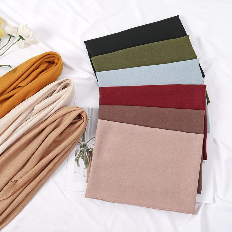 Green 90 x 90cm Women Solid Colour Square Scarf - Lightweight Polyester Head Scarf and Shawl Wrap, Soft Casual Neck Scarf for Travel, Hair Styling and Everyday Layering