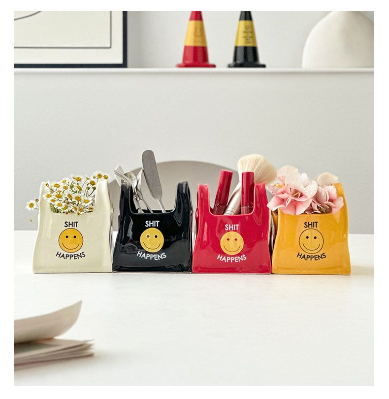 White Ceramic Mini Tote Bag Pen Holder - Creative Desktop Storage Organizer for Makeup Brushes, Remote Controls and Stationery, Cute Smiley Decorative Container